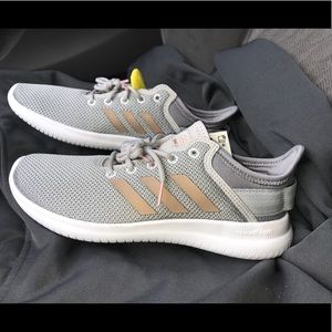 ✨BRAND NEW✨ Adidas Women Cloudfoam QTFLEX Shoes